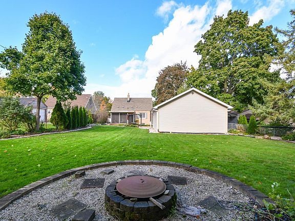 4th image of 13501 W Greenfield AVENUE