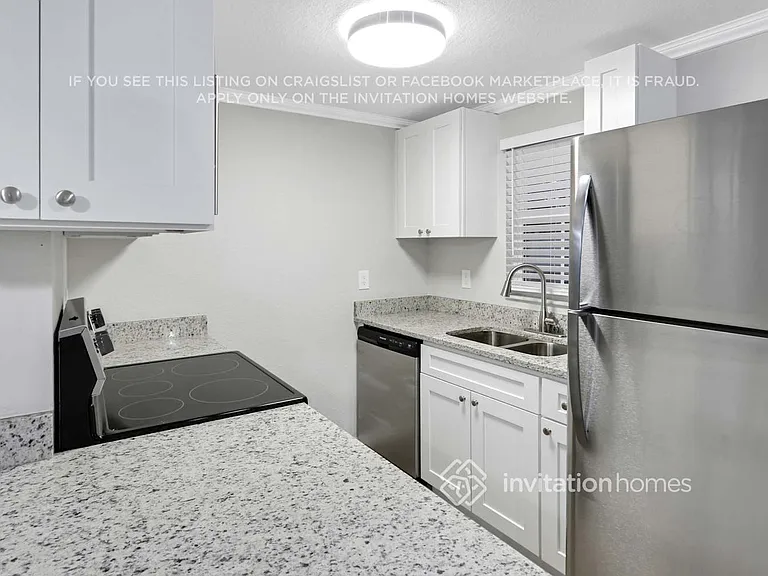 431 Floridana Dr — Photo 9