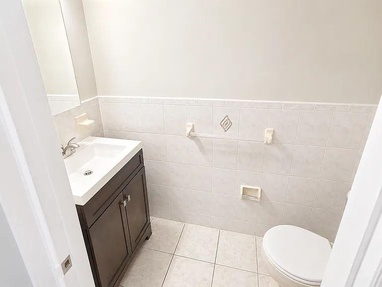 132 Fabyan Pl #1B — Photo 8