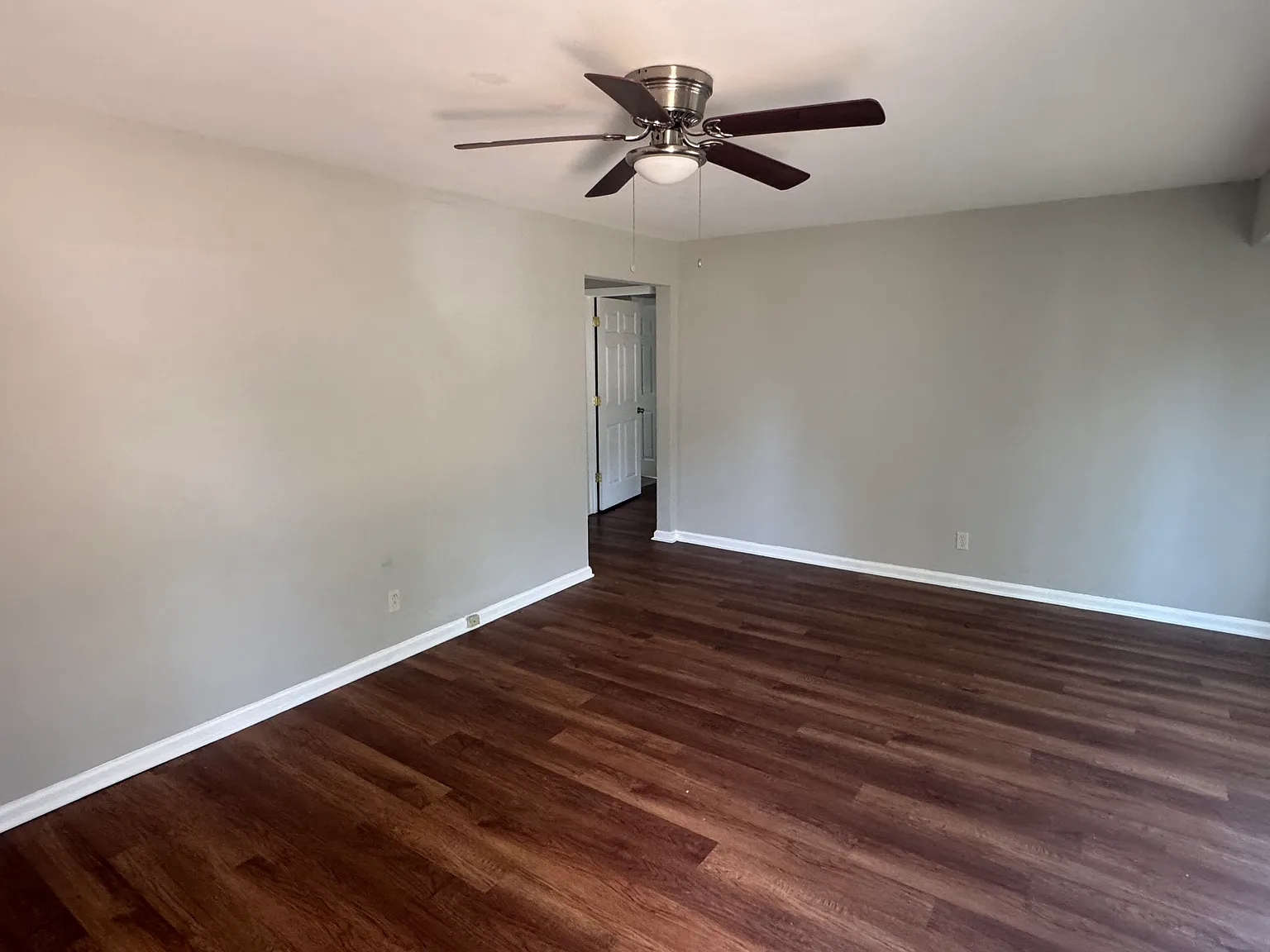 2 bed, 1290 sqft, $1,595 — Photo 2