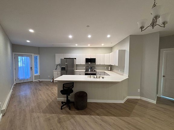 2nd image of 1380 Main St #104