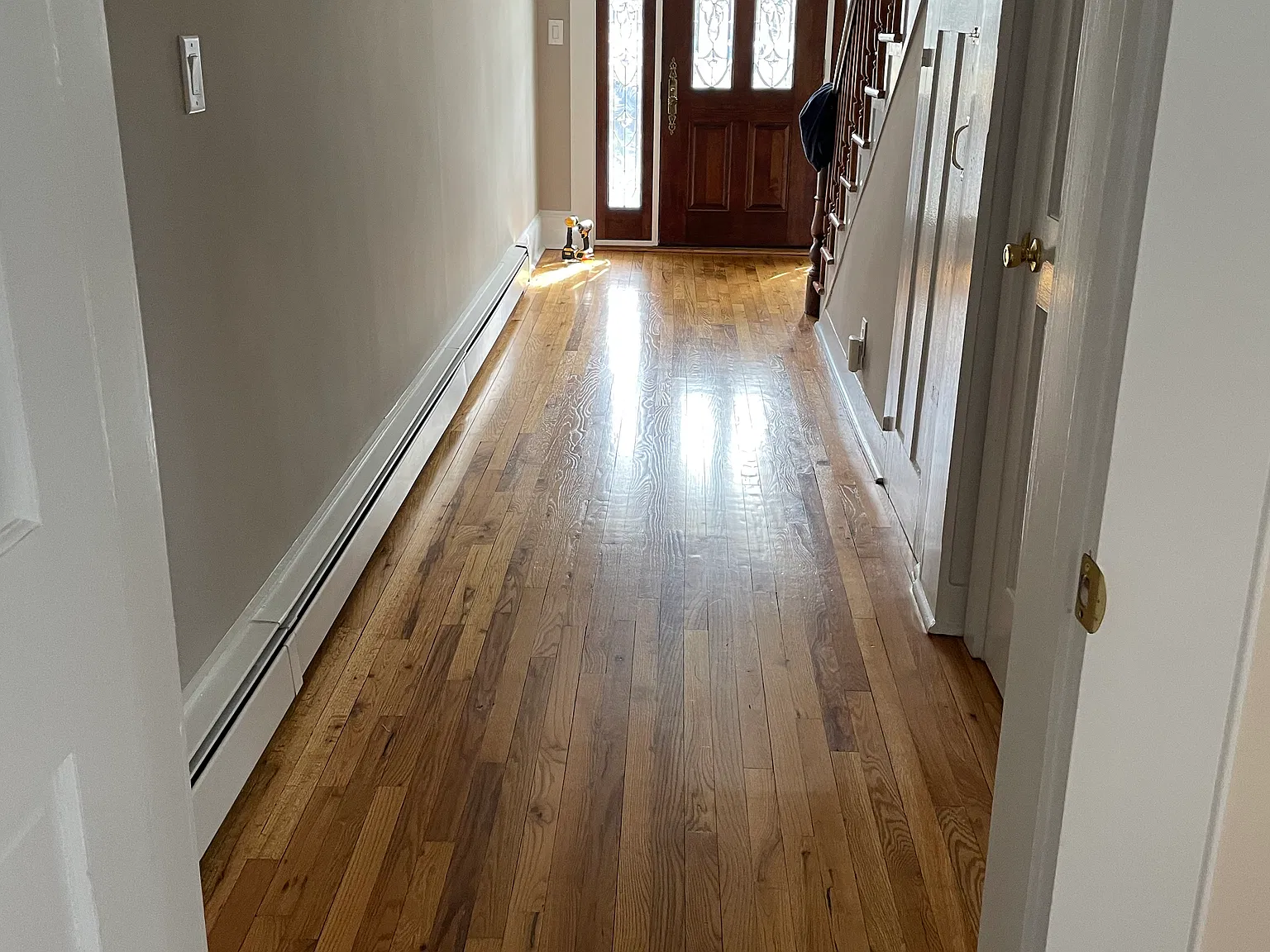 3 bed, 1.5 bath, 2800 sqft, $1,950 — Photo 2