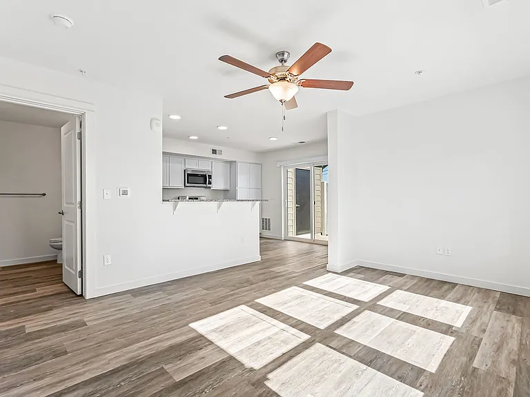 Midway Townhomes — Photo 30