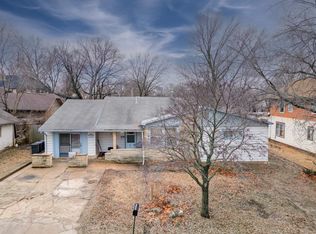 1511 Lynn Ave, Winfield, KS 67156