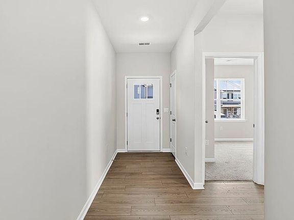 5th image of 2175 Springview Ct