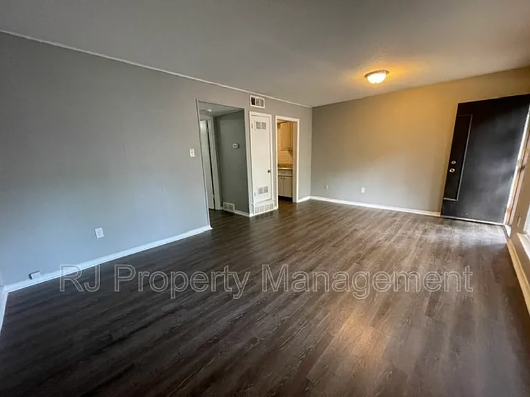 605 Patterson St #11 — Photo 3