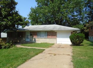 8787 Darnell Pl, Saint Louis, MO 63136