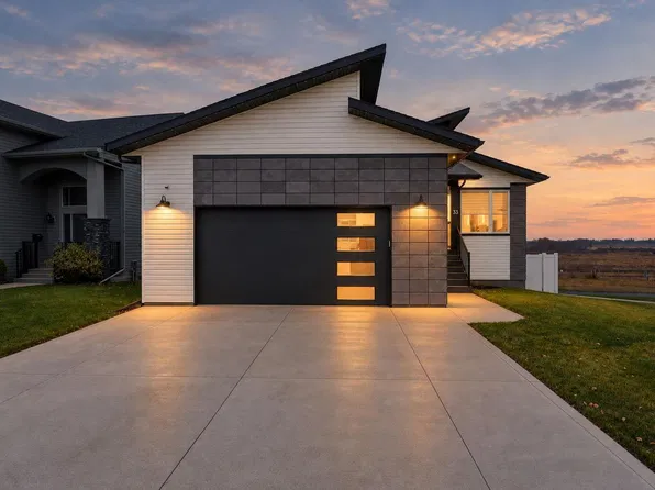 33 S Maclean Clos, Blackfalds, AB T4M 0H4
