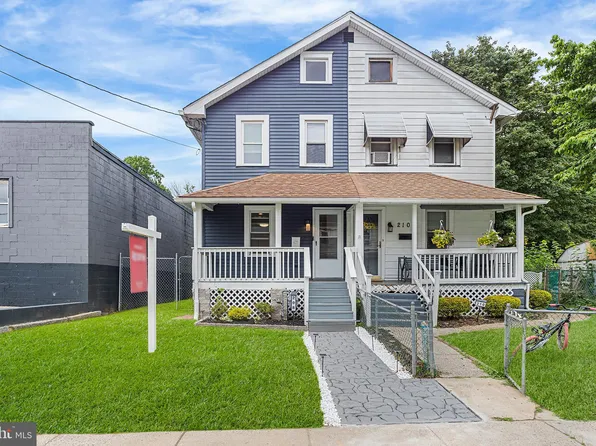 208 Cooper St, Beverly, NJ 08010