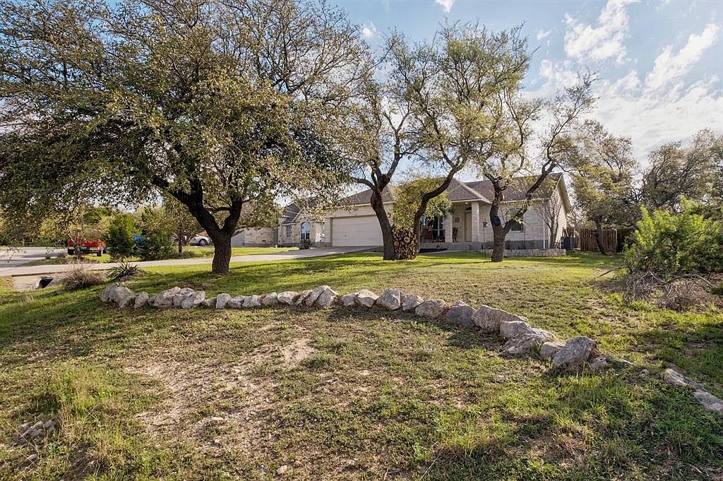 10117 Thomas Ln, Dripping Springs, TX 78620 MLS 5728324 Zillow