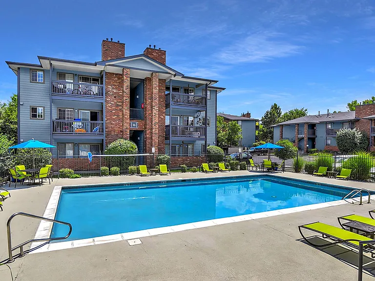 Arapahoe Club — Photo 18