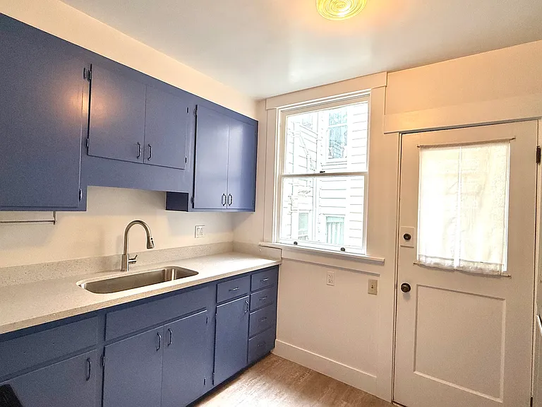 30 Lapidge St — Photo 3