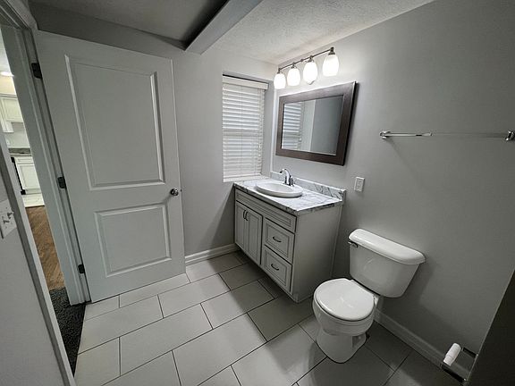 4th image of 528 S 29th St #1B-1BA-515SQFT