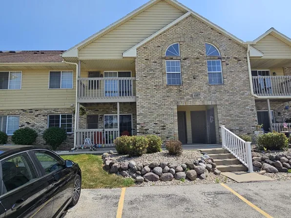 4887 Easy STREET #6, Hartland, WI 53029