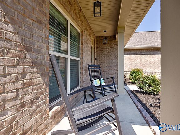 4th image of 144 Twilight Ln