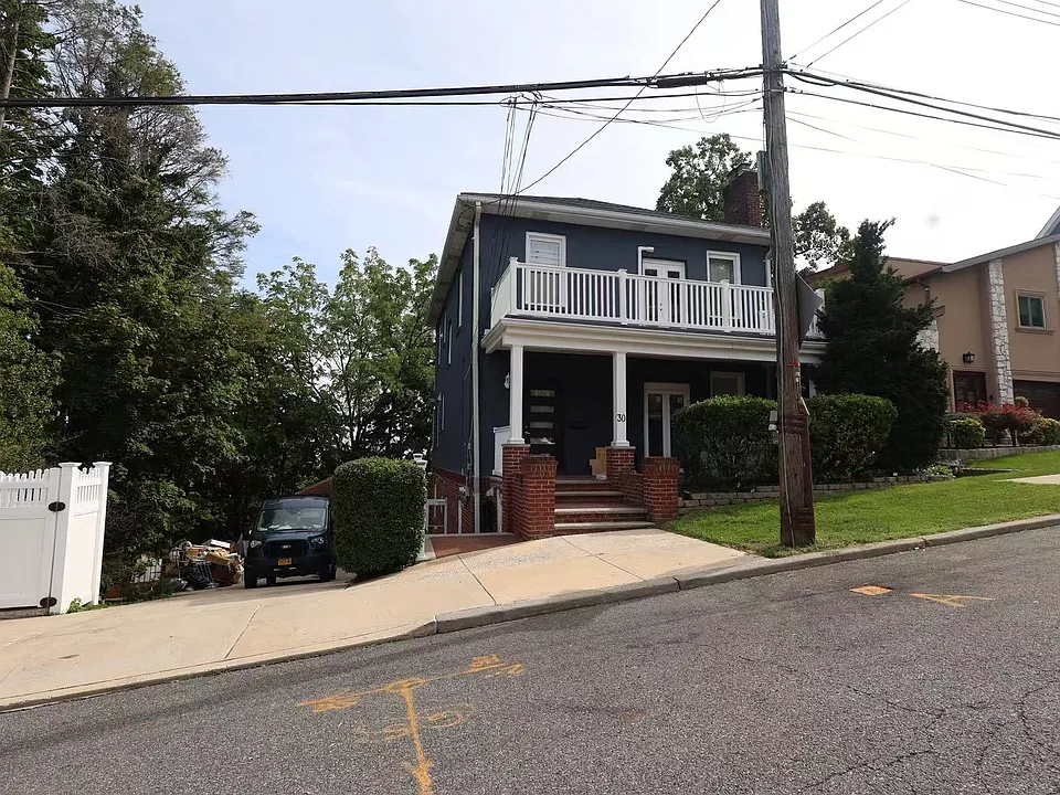 30 Overlook Ave #1