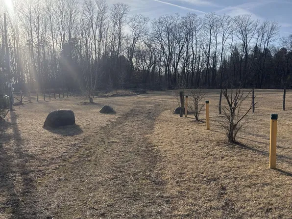 7374 River Rd, Arena, WI 53503