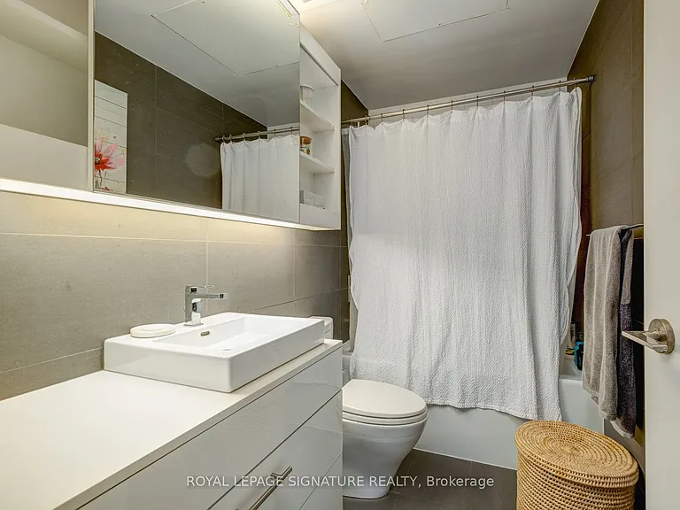 32 Trolley Cres #805 — Photo 11
