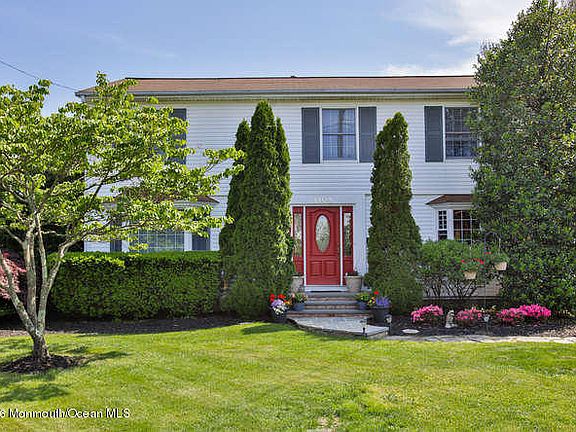 2nd image of 1109 W Chicago Blvd
