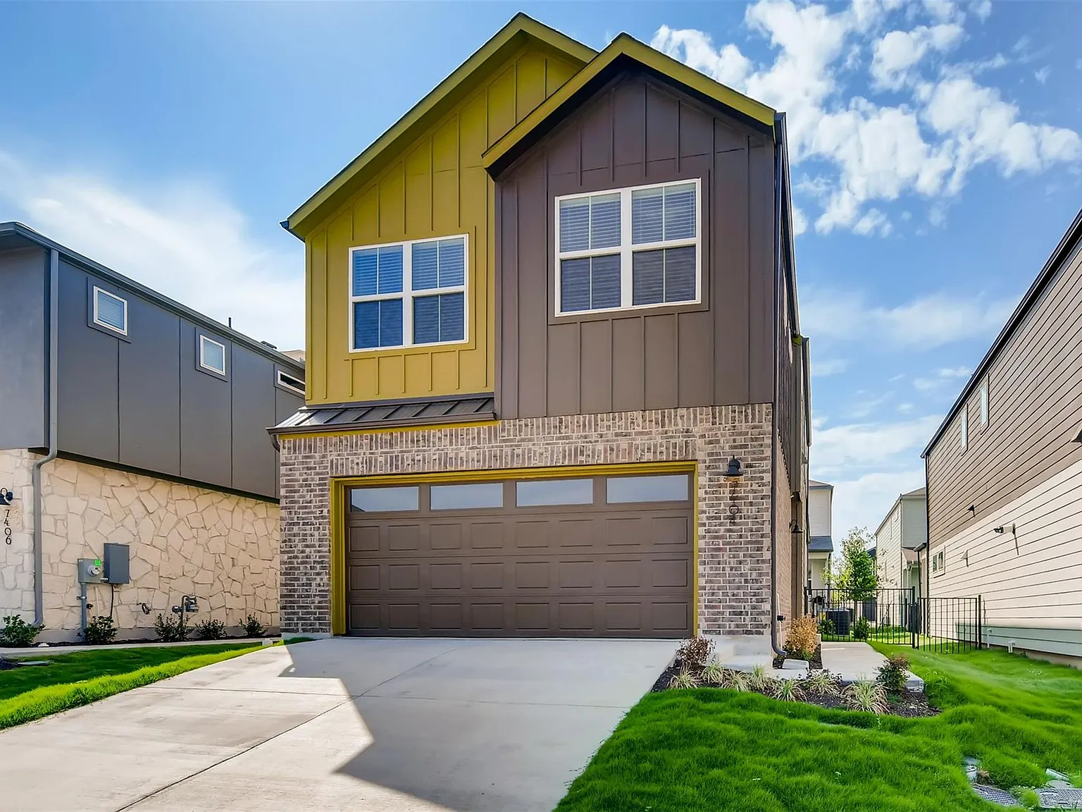 3 bed, 2.5 bath, 1641 sqft, $2,475 — Photo 2
