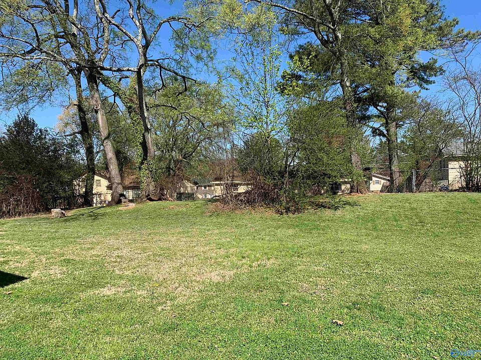 2nd image of 2912 Broadview Dr NW