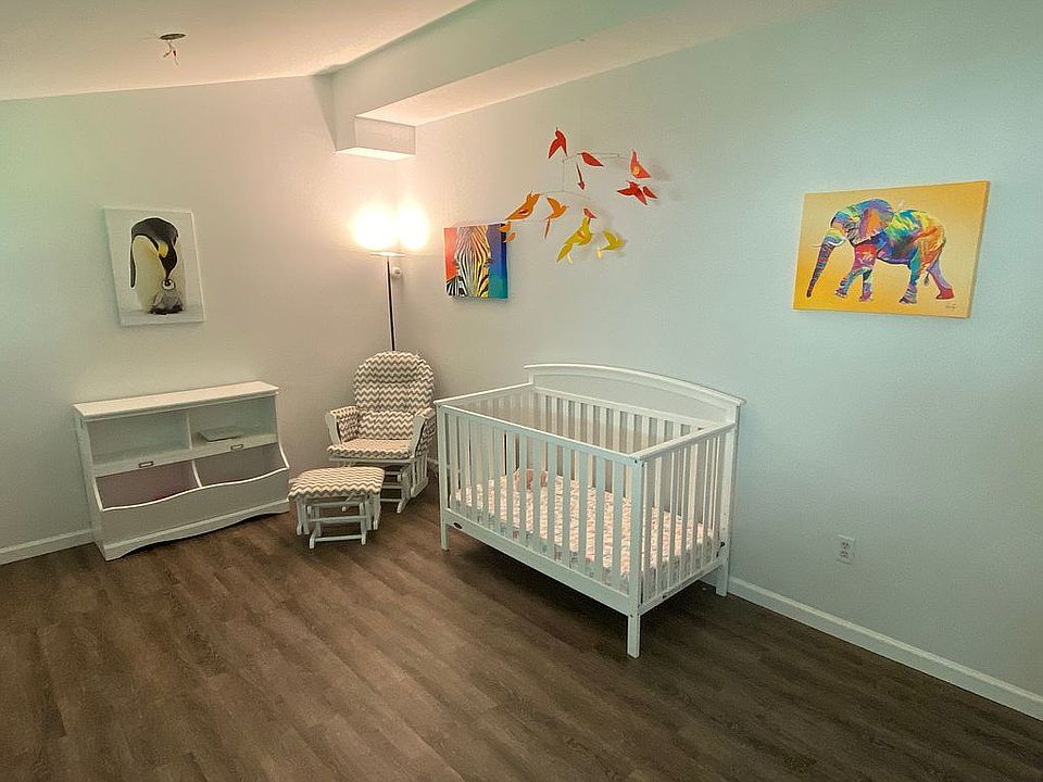 5 Stonebridge Ln, West Hartford, CT 06107 Zillow