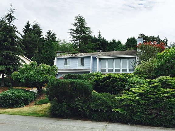 2nd image of 5710 137th Pl SE