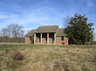 1500 Round Mountain Rd, Irvine, KY 40336