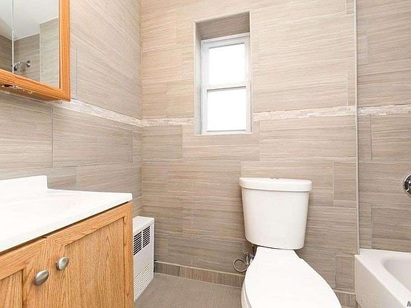 3rd image of 1172 E 104th St