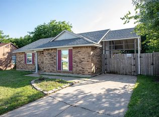 2420 Navasota Cir, Fort Worth, TX 76131