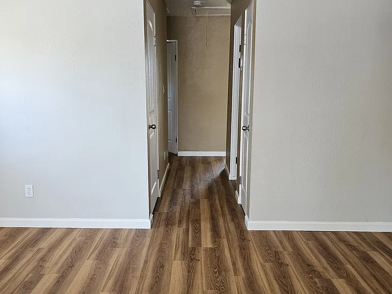 15 Alta Loma Dr — Photo 8