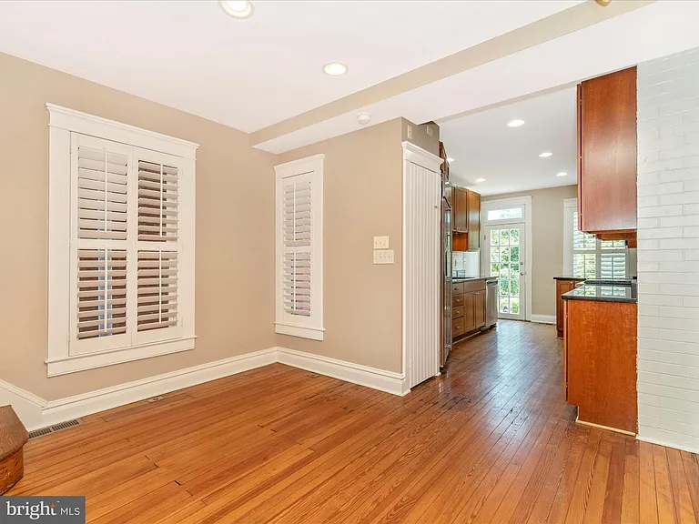 232 Dill Ave — Photo 30