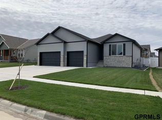 3217 N 95th St, Lincoln, NE 68507