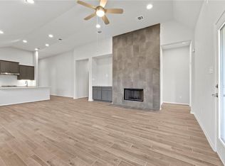 102 Crooked Trl, BASTROP, TX 78602