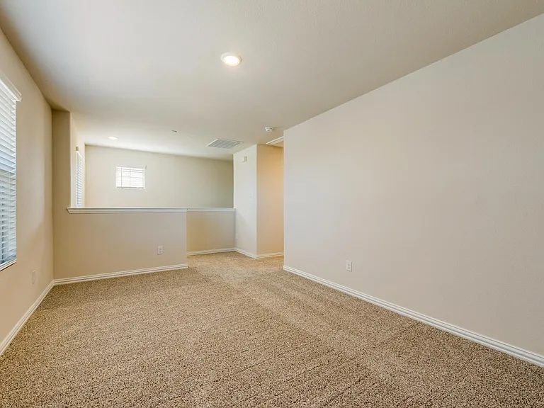 102 Monarch Way — Photo 23