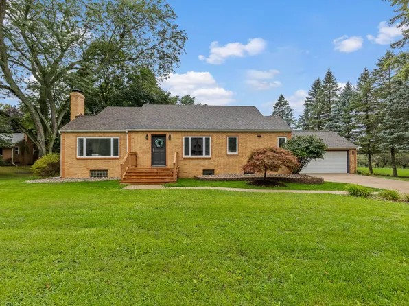 219 Bon Air Rd, Lansing, MI 48917