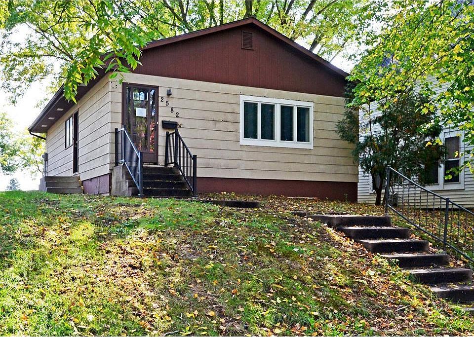 1st image of 2582 13th Ave E