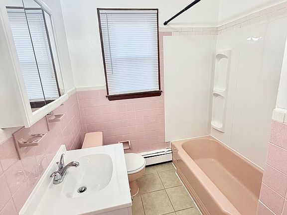 3rd image of 75 Weybosset St #1R