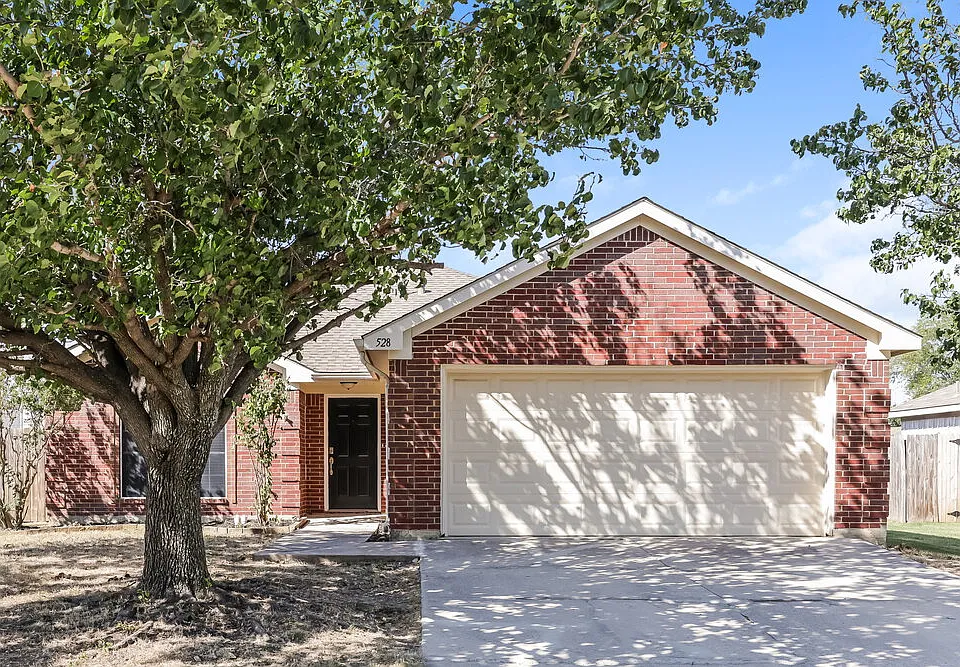 528 Cambridge Dr