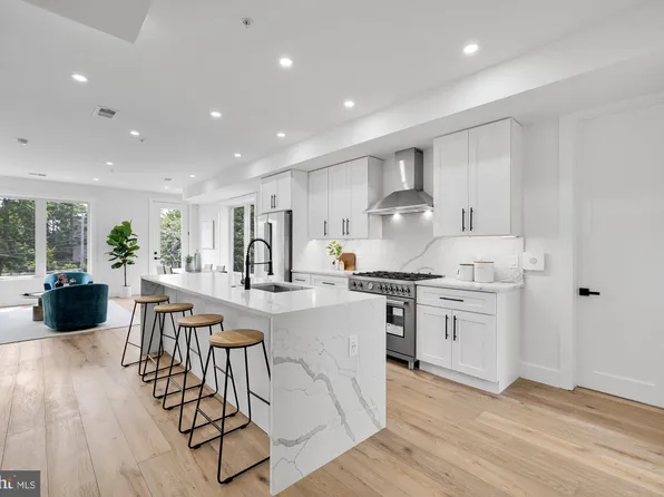 321 V St NE APT 2, Washington, DC 20002
