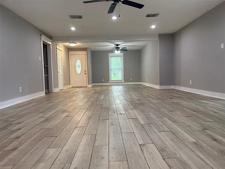 228 Oak Manor Dr — Photo 7