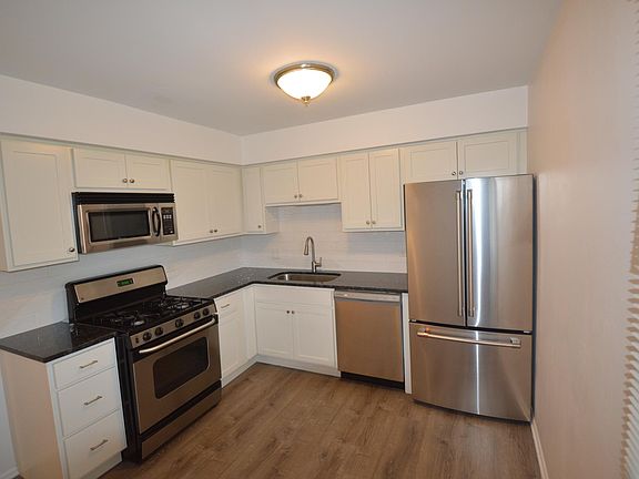 5th image of 1575 Sandpebble Dr APT 333