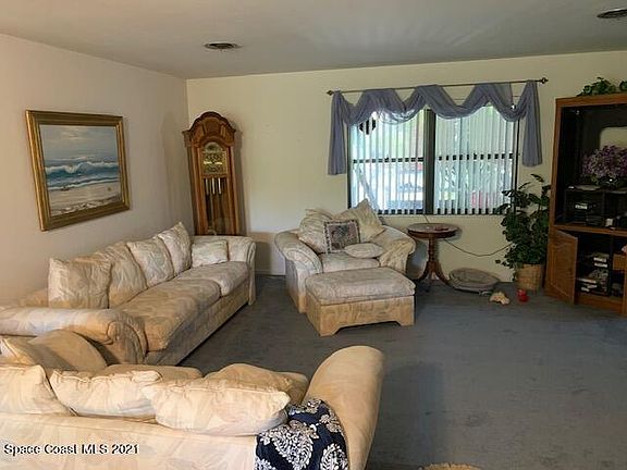 5th image of 624 Hillcrest Ave