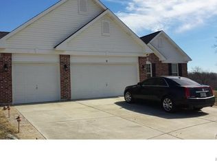 10 Fox Trotter Ct, High Ridge, MO 63049