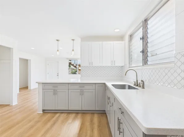 94-880 Mokuahi St, Waipahu, HI 96797