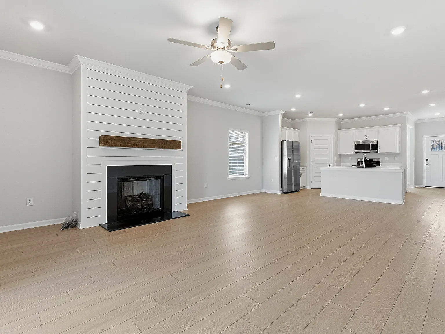 3 bed, 1703 sqft, $1,800 — Photo 4