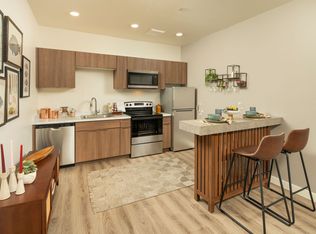 Streamliner 87th, Peoria, AZ 85345