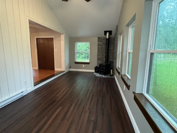 208 New Rd #B, Kennebunkport, ME 04046