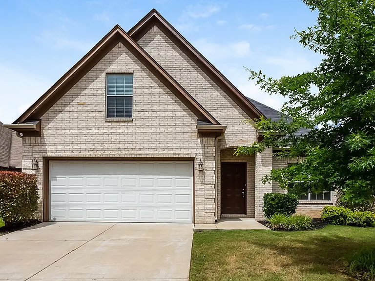 7911 Ridgedale Dr — Photo 1