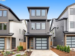 8222 SW 46th Ave, Portland, OR 97219